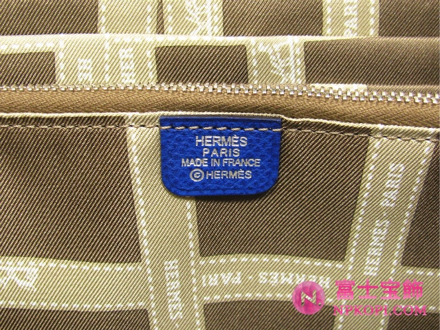 エルメスアザップシルクイン　ラウンド長財布エレクトリック（シルバー金具）HERMES328016